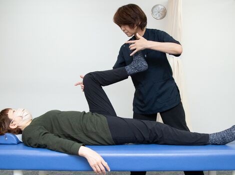 PNF下肢調整中